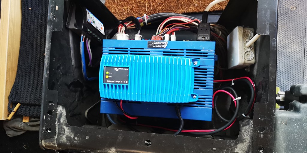 Victron Blue Smart IP67 Ladegerät 12/17 Amp – Perfekter Ersatz für Ihr EBL-Netzladegerät im Wohnmobil!